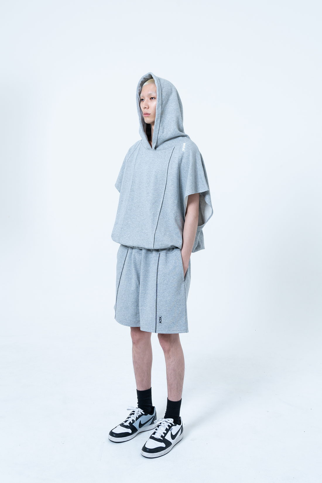 Pile Sleeveless Hoodie | MOGA© / Gray