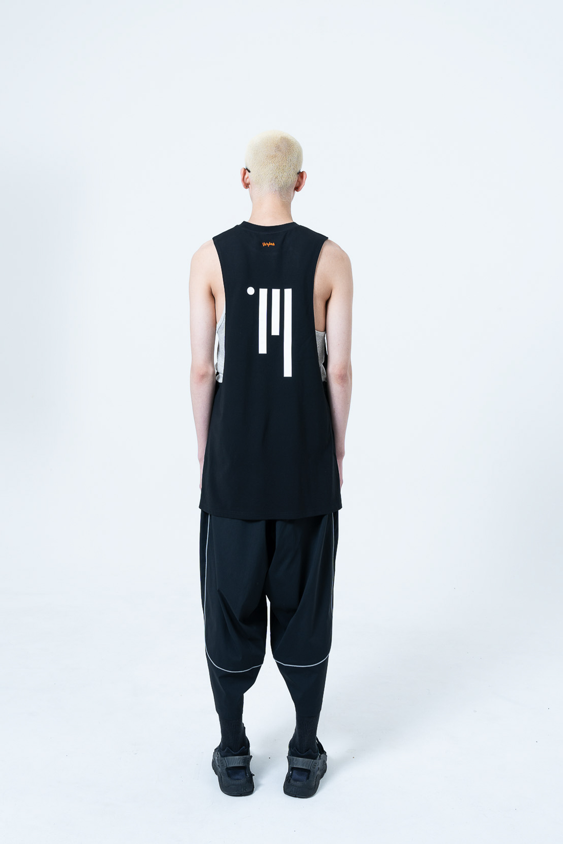 Notch Tank Top | KCA© / Black