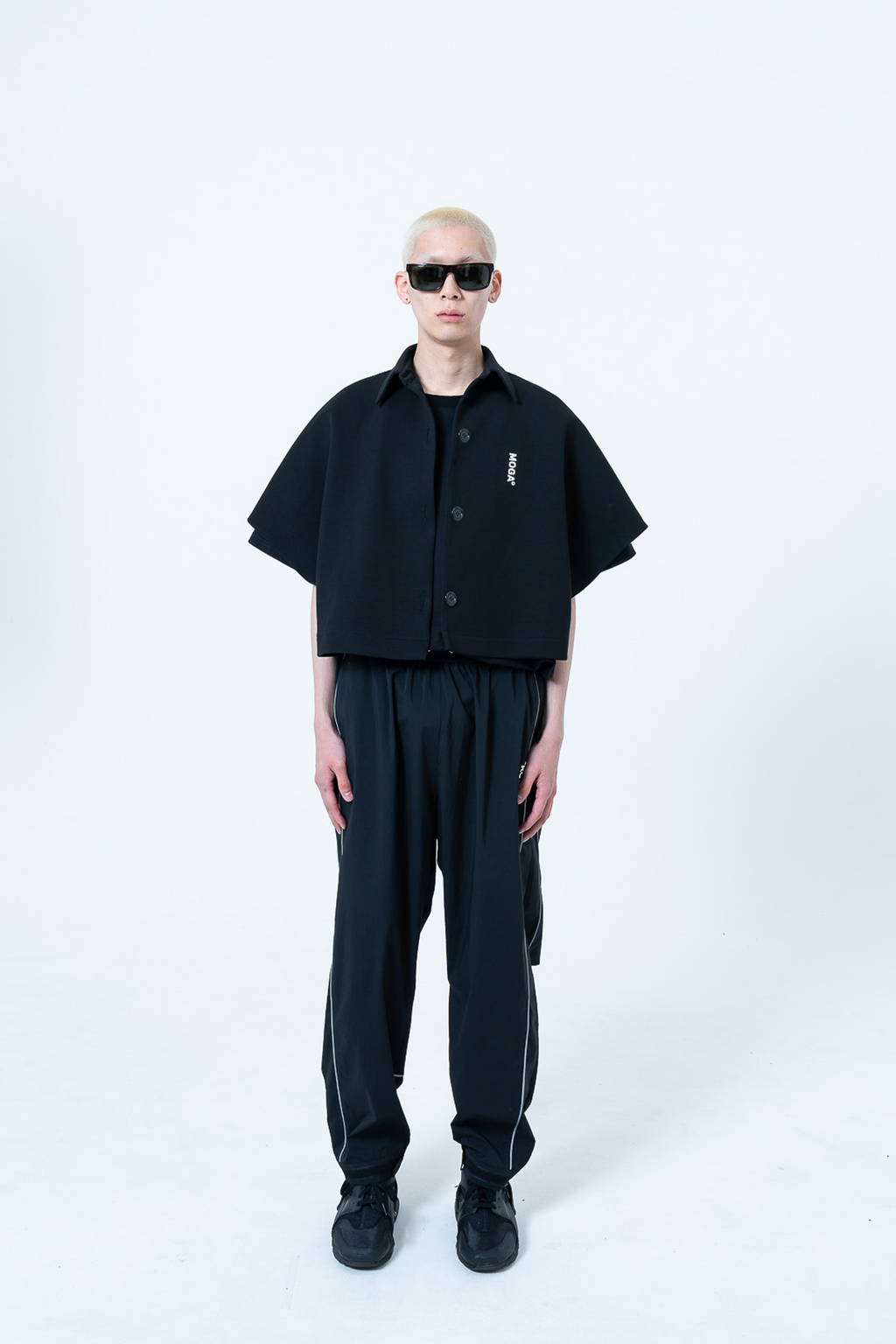 MOGA 黒シャツ Short Y-shirt | MOGA© – MODER GARMENT